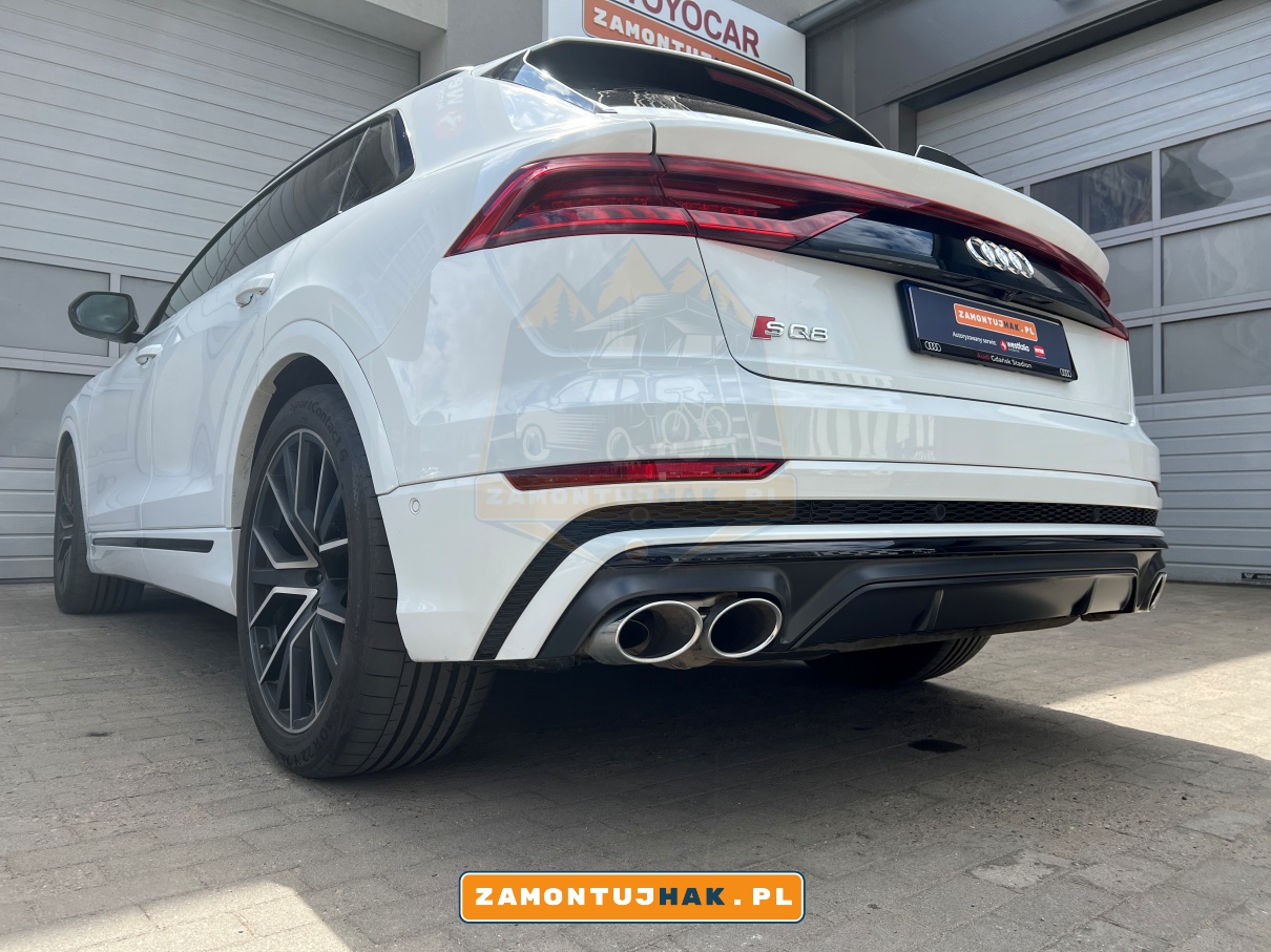 Zdjęcie Audi SQ8 2023 z zamontowanym hakiem holowniczym Westfalia - maksymalna użyteczność i stylowy wygląd